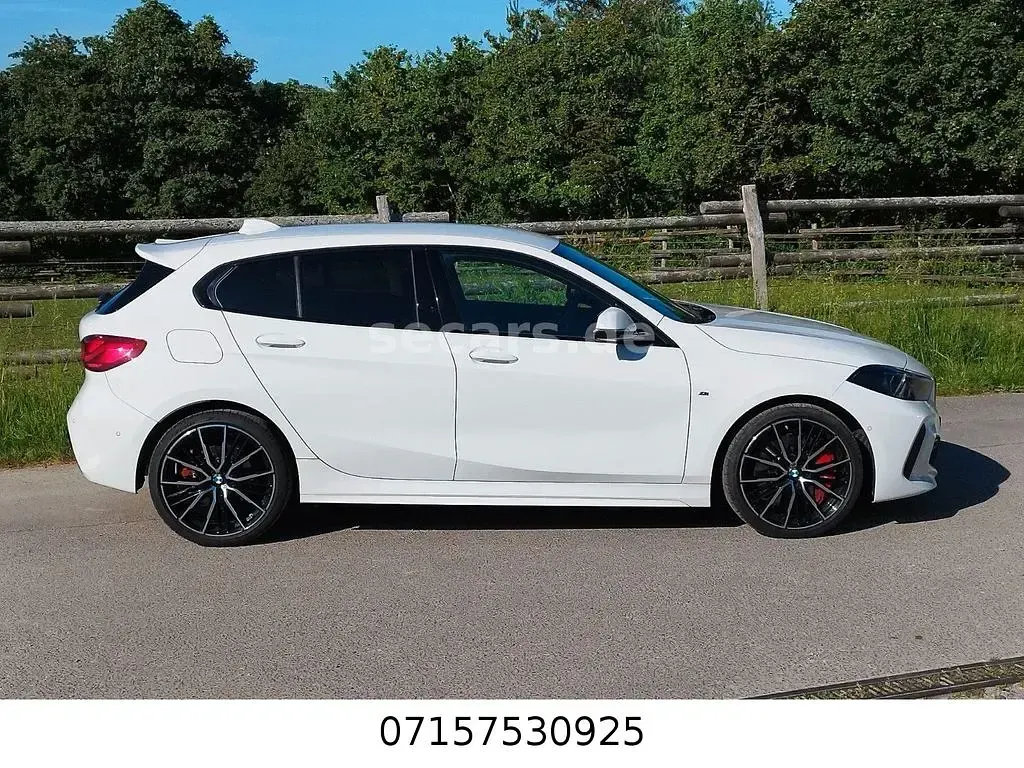 Gebraucht BMW 118 Performance 136 PS (100 kW) 2023 Alpinweiß Kleinwagen