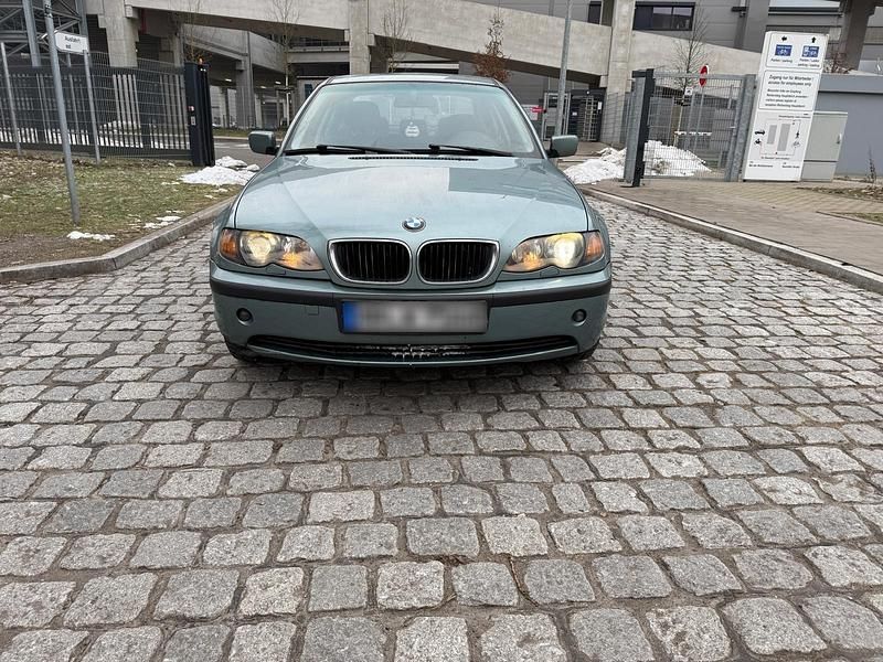 Gebraucht BMW 320 150 PS (110 kW) 2005 Grün Limousine