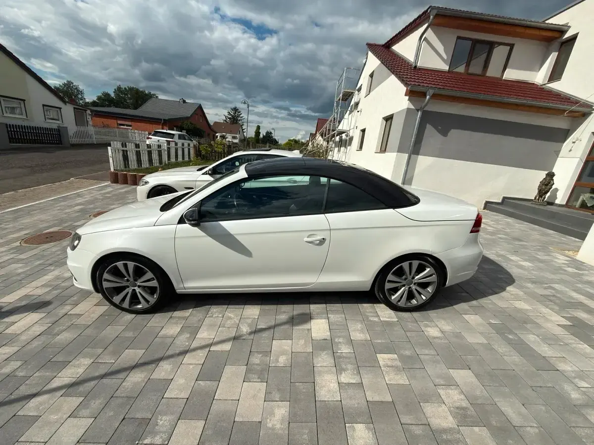 Gebraucht VW Eos 140 PS (102 kW) 2013 Weiß Cabrio