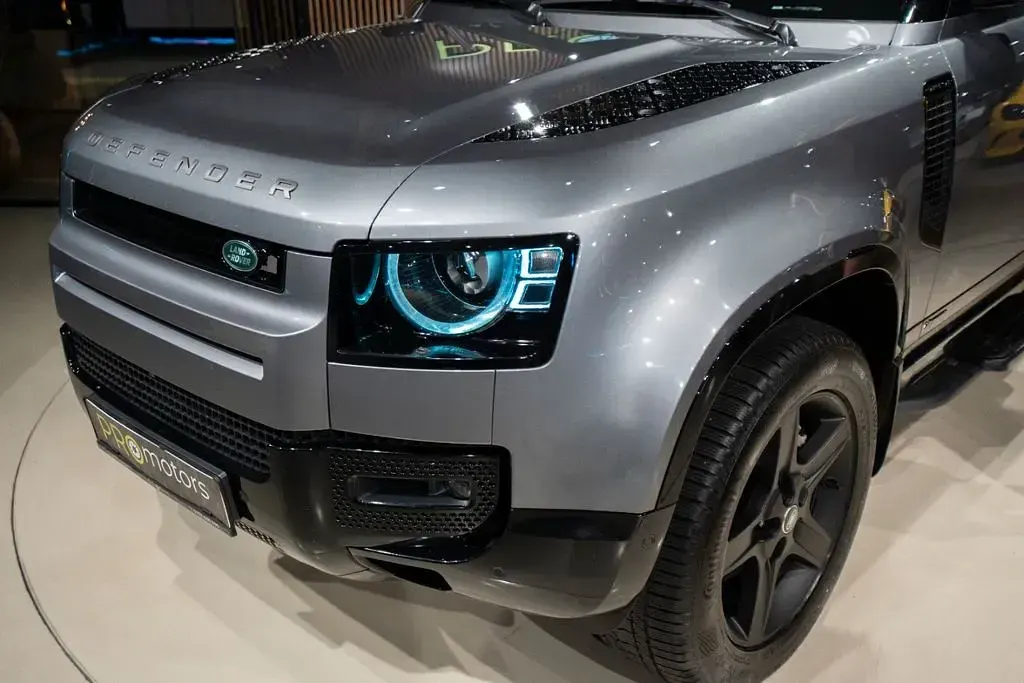 Gebraucht Land Rover Defender SE Dynamic 400 PS (294 kW) 2021 SUV