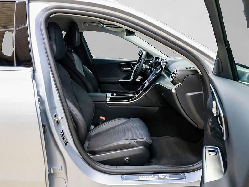 Gebraucht Mercedes C180 170 PS (125 kW) 2025 Silber Kombi
