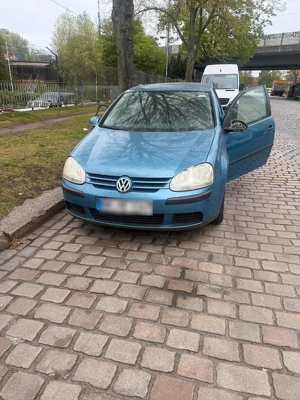 Second-hand VW Golf 75 CP (55 kW) 2006 Albastru Coupe