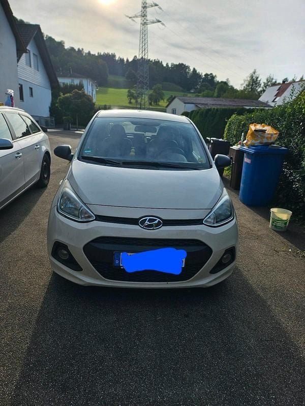 Beige Gebraucht 2014 Hyundai i10 Kleinwagen | 6.000 € (Fairer Preis) - Bild 1/4