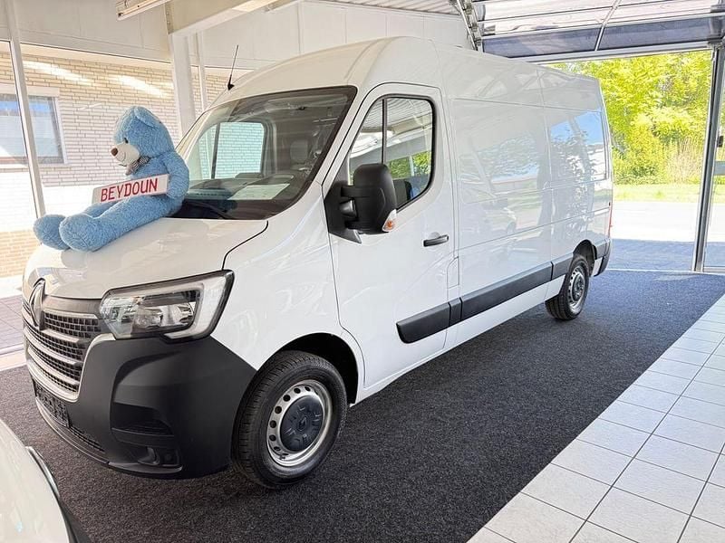 Second-hand Renault Master 150 CP (110 kW) 2022 Alb Monovolum
