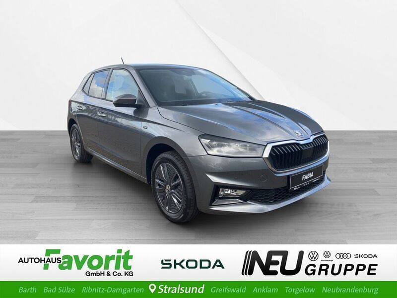Grau Gebraucht 2024 Skoda Fabia Drive Limousine | 22.990 € (Fairer Preis) - Bild 1/4