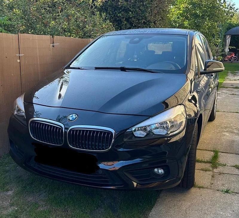 Schwarz Gebraucht 2017 BMW 225 iPerformance Kombi | 15.000 € (Fairer Preis) - Bild 1/4