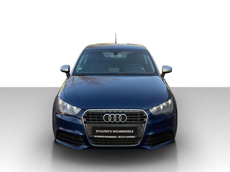Gebraucht Audi A1 Attraction 122 PS (89 kW) 2011 Blau Kleinwagen