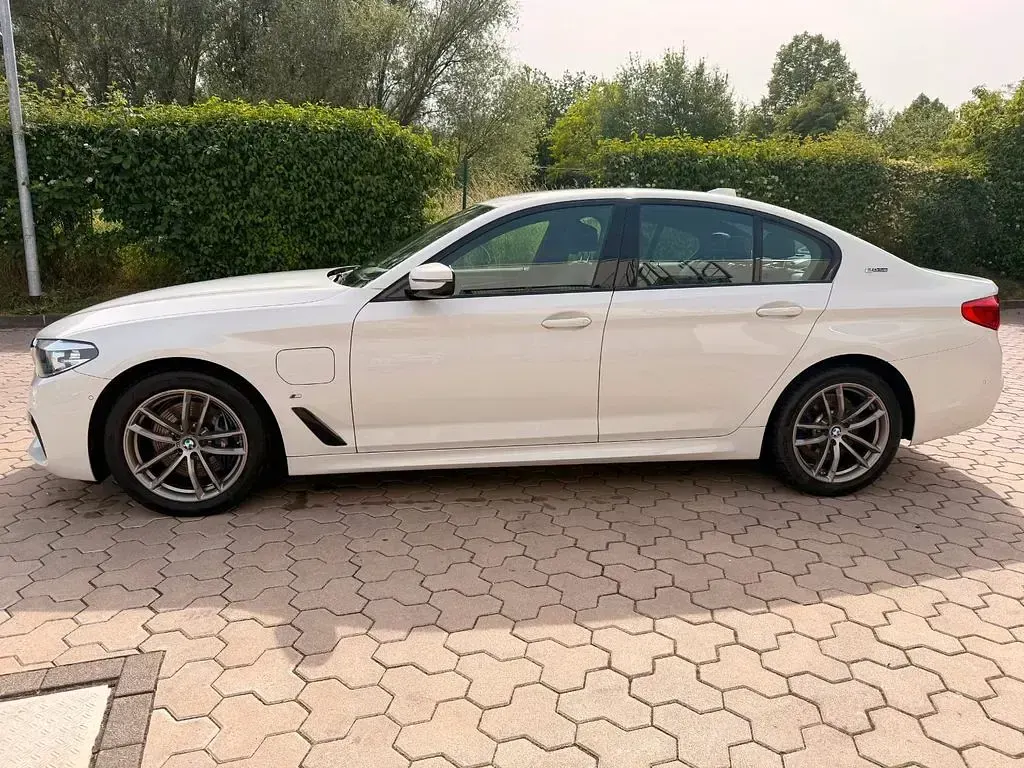 Gebraucht BMW 530e iPerformance 252 PS (185 kW) 2018 Weiß Limousine