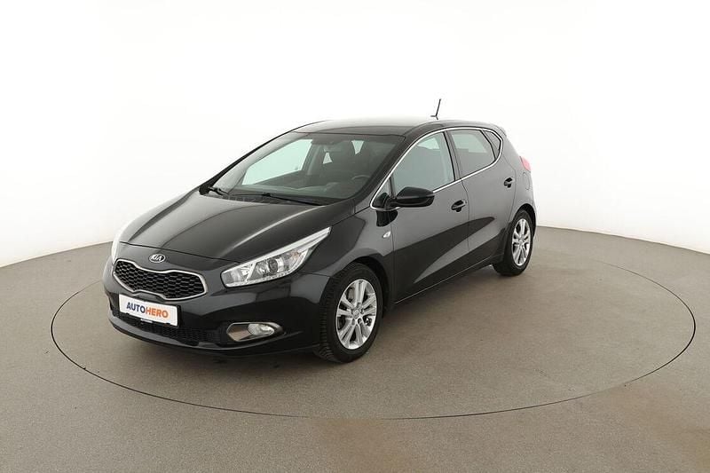 Używany Kia Ceed DREAM-TEAM Edition 99 KM (72 kW) 2015 Hatchback