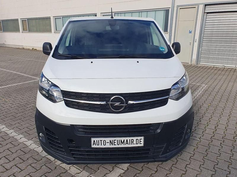 Gebraucht Opel Vivaro 122 PS (89 kW) 2021 Weiß Van / Kleinbus
