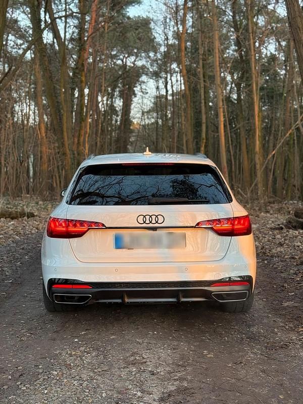 Gebraucht Audi A4 Black Edition 190 PS (139 kW) 2019 Weiß Kombi