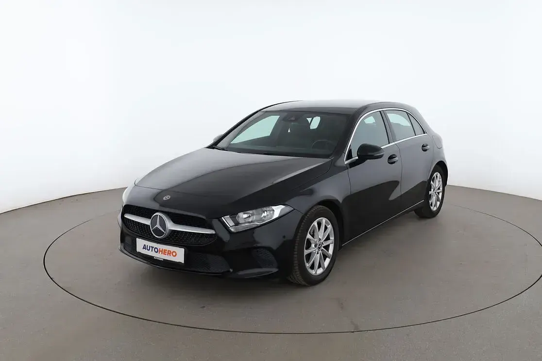 Gebraucht Mercedes A200 163 PS (119 kW) 2019 Limousine