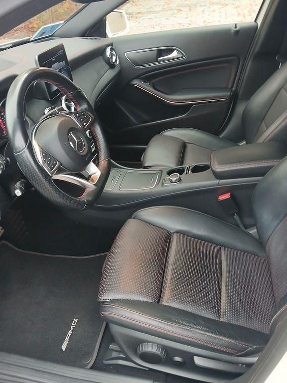 Gebraucht Mercedes GLA220 170 PS (125 kW) 2018 Weiß SUV