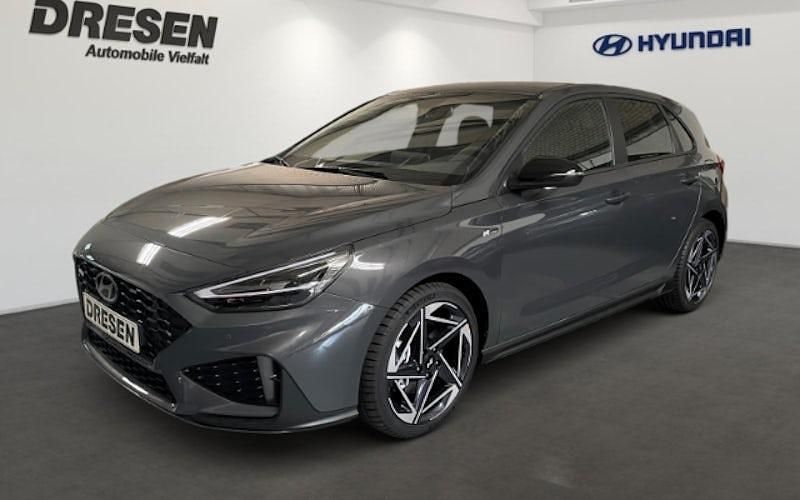 Grau Neu 2025 Hyundai i30 N Line Limousine | 25.990 € (Fairer Preis) - Bild 1/4