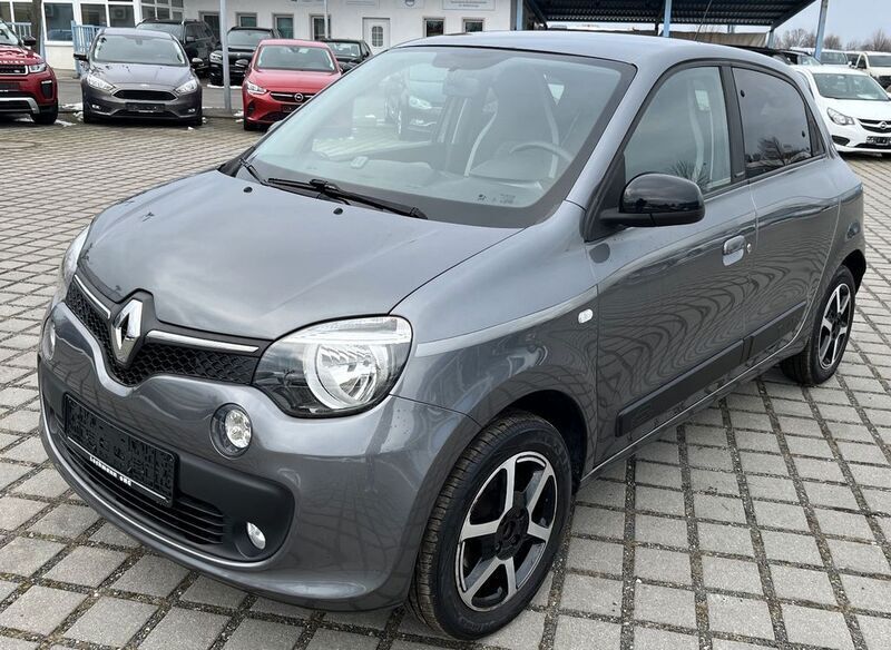 Lunar grey Gebraucht 2018 Renault Twingo LIMITED Kleinwagen | 8.850 € (Fairer Preis) - Bild 1/4