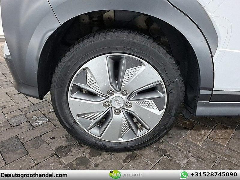 Gebraucht Hyundai Kona Premium 150 kW (204 PS) 2020 Weiß SUV