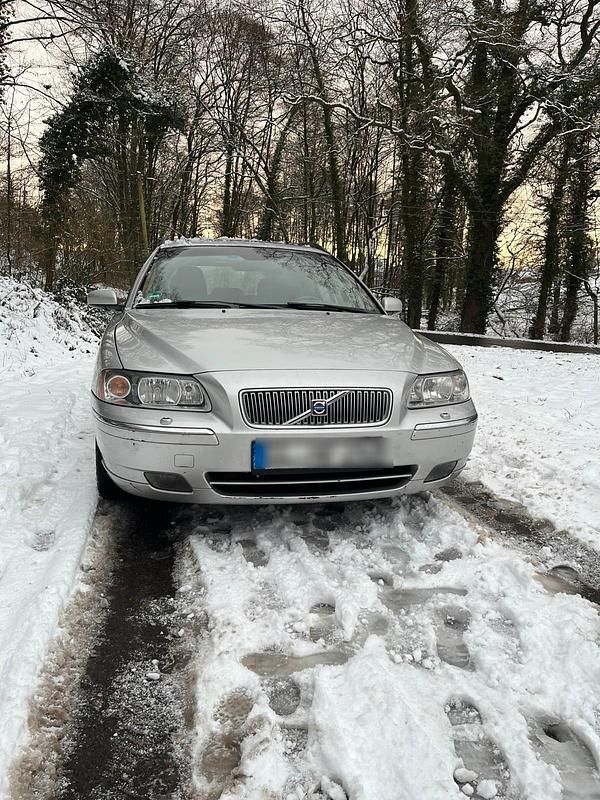 Silber Gebraucht 2006 Volvo V70 Kombi | 4.000 € (Etwas zu teuer) - Bild 1/4