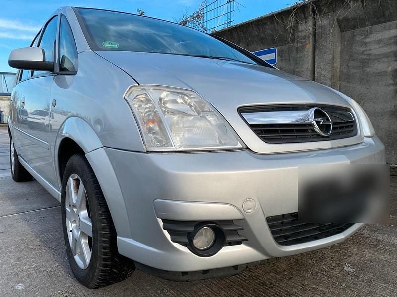Silber Gebraucht 2007 Opel Meriva Van / Kleinbus | 2.000 € (Superpreis) - Bild 1/4
