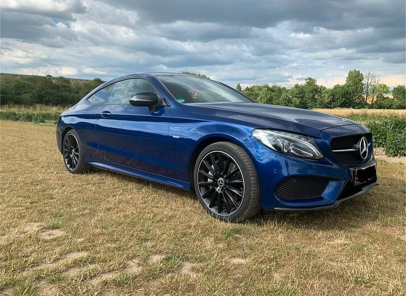 Blau Gebraucht 2018 Mercedes 250 Coupé | 21.800 € (Guter Preis) - Bild 1/4