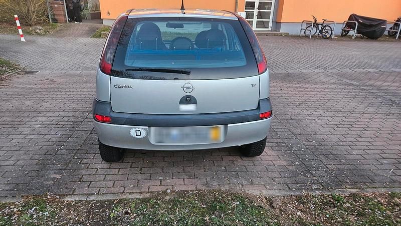 Gebraucht Opel Corsa 75 PS (55 kW) 2003 Silber Kleinwagen