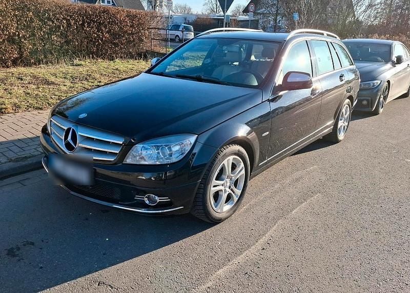 Schwarz Gebraucht 2008 Mercedes C220 Kombi | 6.950 € (Fairer Preis) - Bild 1/4