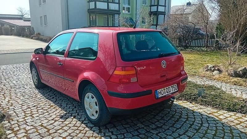 Gebraucht VW Golf IV Basis 75 PS (55 kW) 2003 Rot Limousine