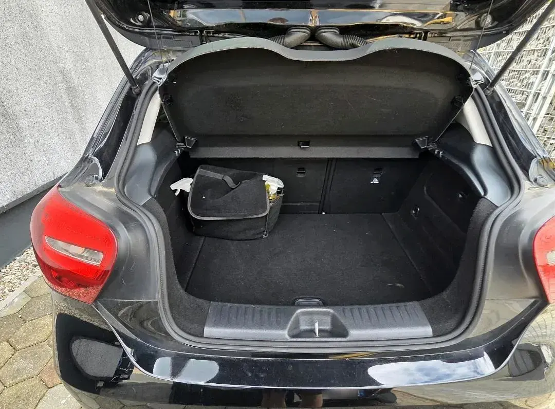 Gebraucht Mercedes A160 102 PS (75 kW) 2016 Schwarz Kleinwagen