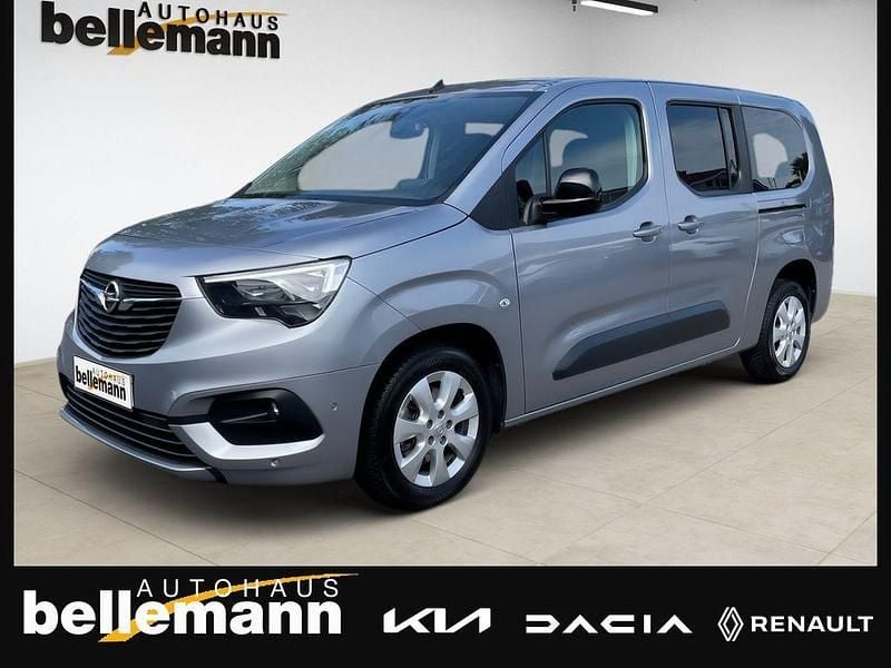 Grau Gebraucht 2021 Opel Combo Ultimate Van / Kleinbus | 18.980 € (Etwas zu teuer) - Bild 1/4
