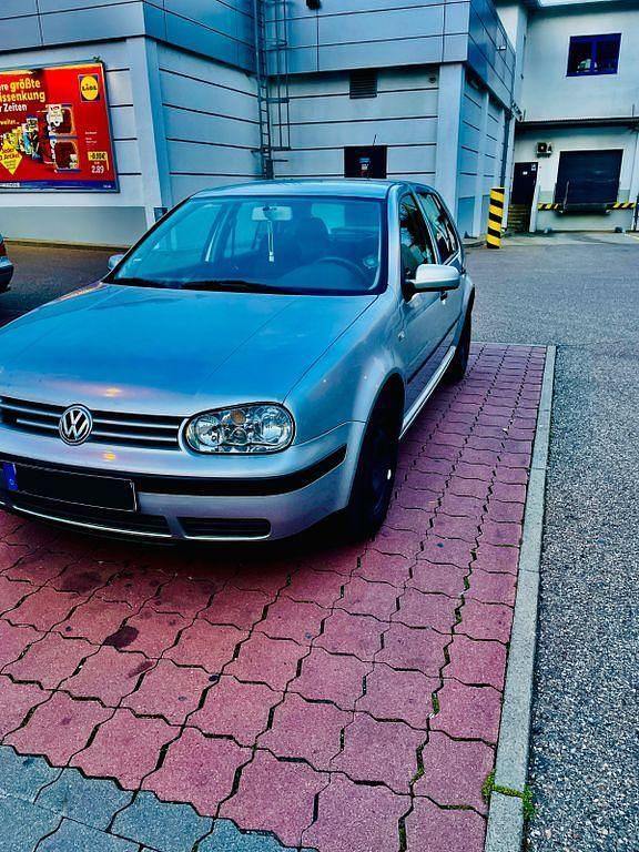 Silber Gebraucht 2000 VW Golf IV Edition Limousine | 2.299 € (Etwas zu teuer) - Bild 1/4