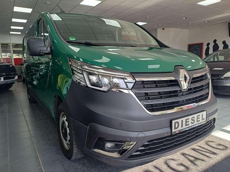 Gebraucht Renault Trafic Komfort 150 PS (110 kW) 2023 Schaumgrün Van / Kleinbus