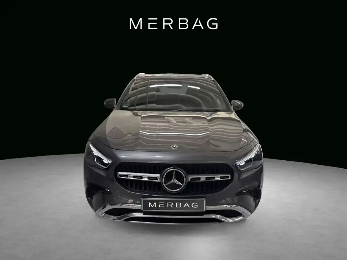 Gebraucht Mercedes GLA200 Progressive 163 PS (119 kW) 2026 Grau SUV