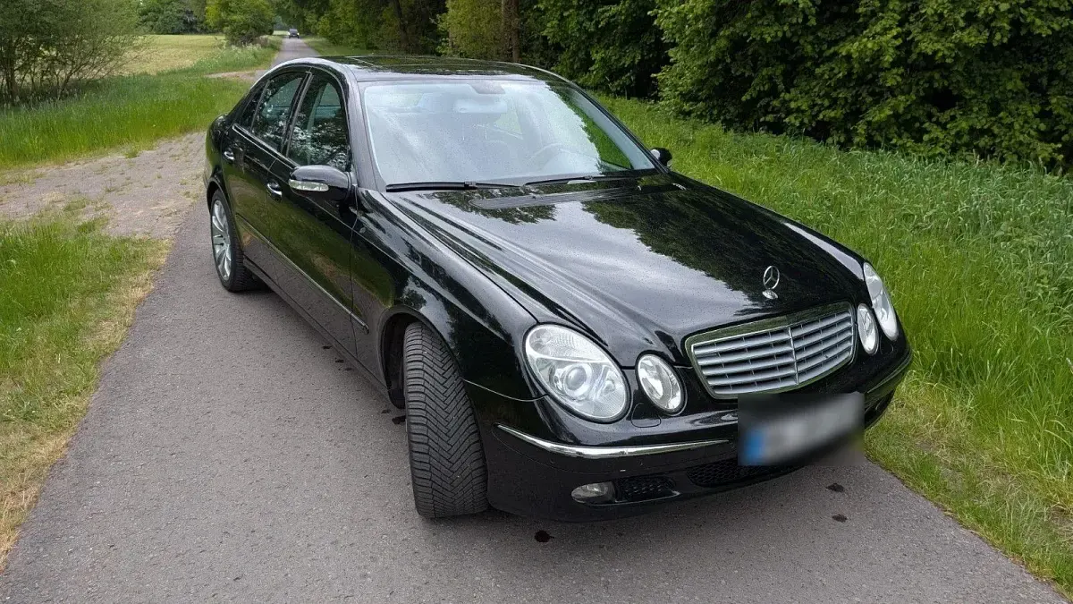 Gebraucht Mercedes E350 Elegance 272 PS (200 kW) 2006 Schwarz Limousine