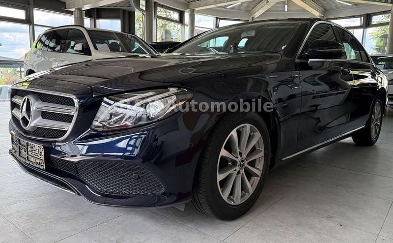 Gebraucht Mercedes E200 184 PS (135 kW) 2017 Blau Limousine