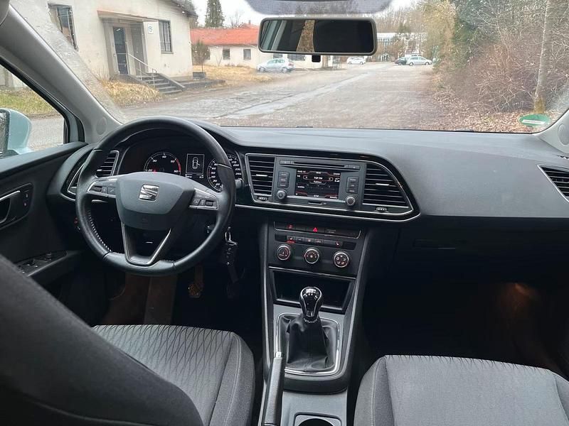 Gebraucht Seat Leon Style 105 PS (77 kW) 2015 Weiß Limousine