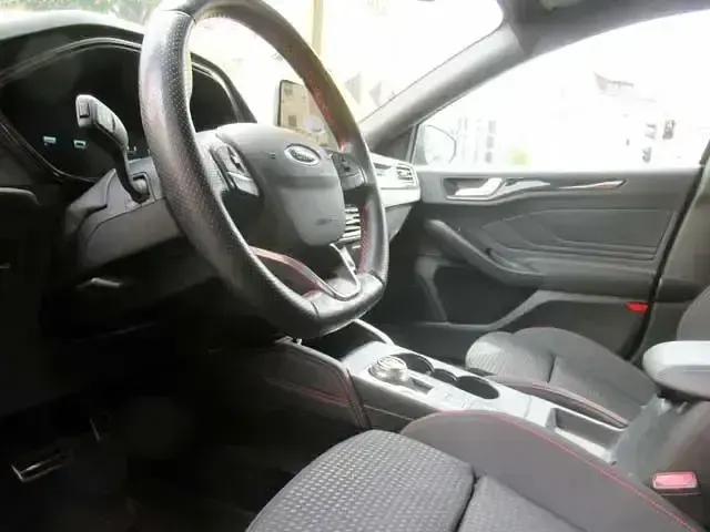 Gebraucht Ford Focus ST-Line X 150 PS (110 kW) 2021 Schwarz Kombi