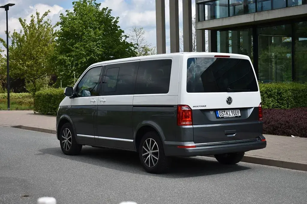 Gebraucht VW Multivan Highline 199 PS (146 kW) 2019 Weiß Van / Kleinbus