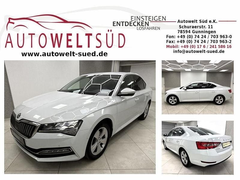 Moonweißperleffekt metallic (metallic) Gebraucht 2022 Skoda Superb Ambition Limousine | 23.900 € (Guter Preis) - Bild 1/4