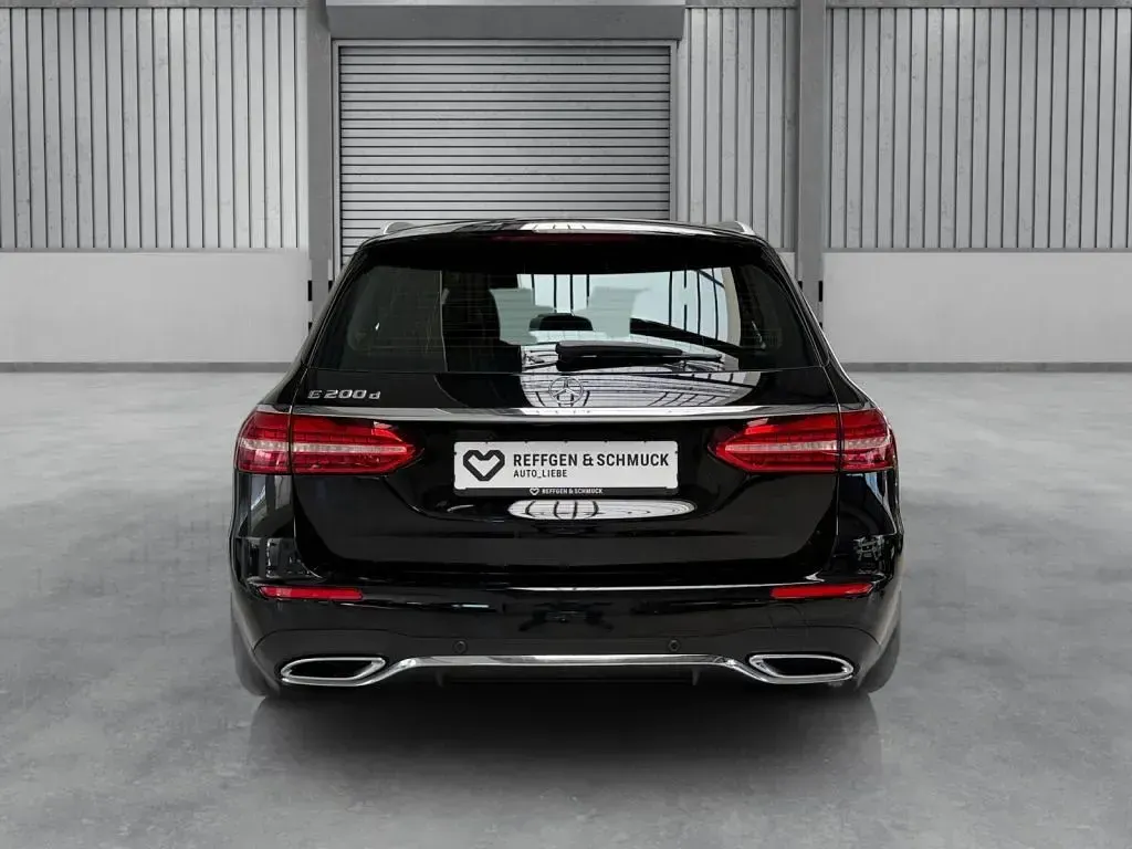 Gebraucht Mercedes 200 AMG 160 PS (117 kW) 2024 Schwarz Kombi