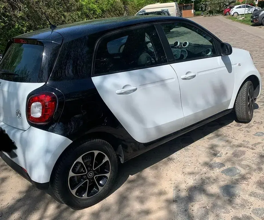 Second-hand Smart ForFour 71 CP (52 kW) 2017 Alb Hatchback