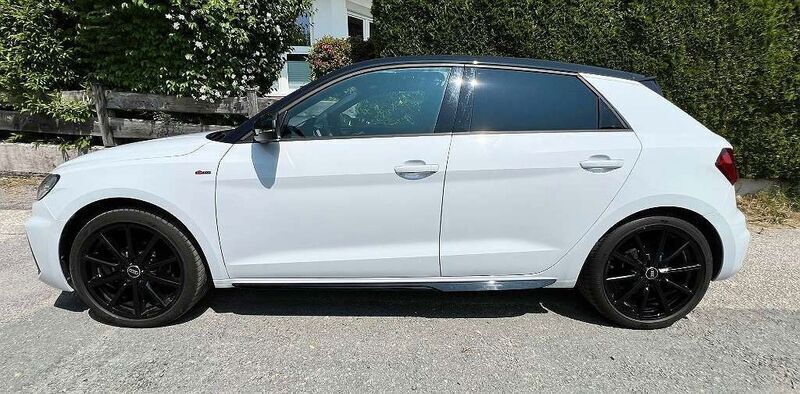 Weiß Gebraucht 2023 Audi A1 Sportback S-Line Kleinwagen | 20.000 € (Superpreis) - Bild 1/4