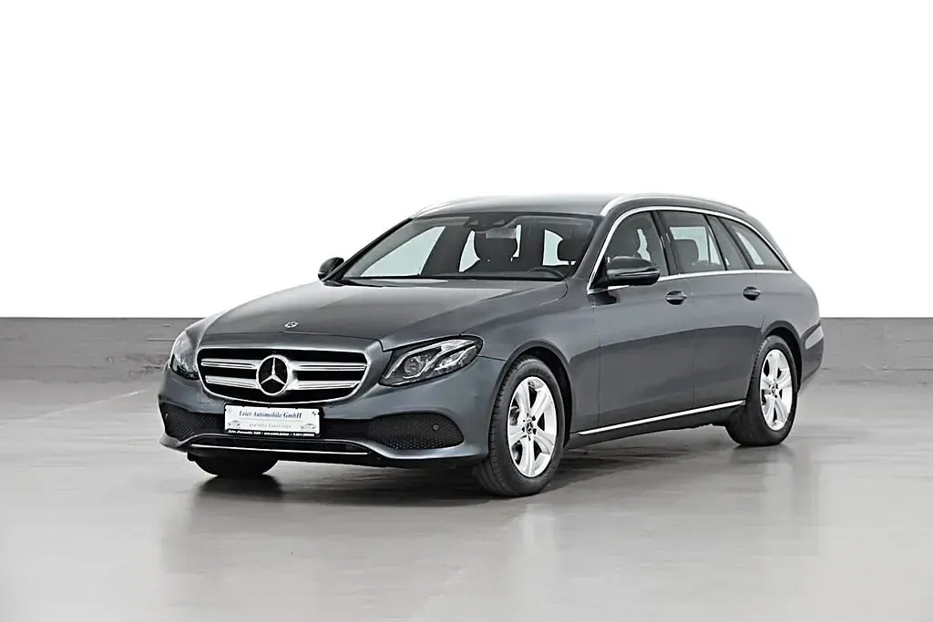 Gebraucht Mercedes E220 Avantgarde 194 PS (142 kW) 2017 Grau Limousine