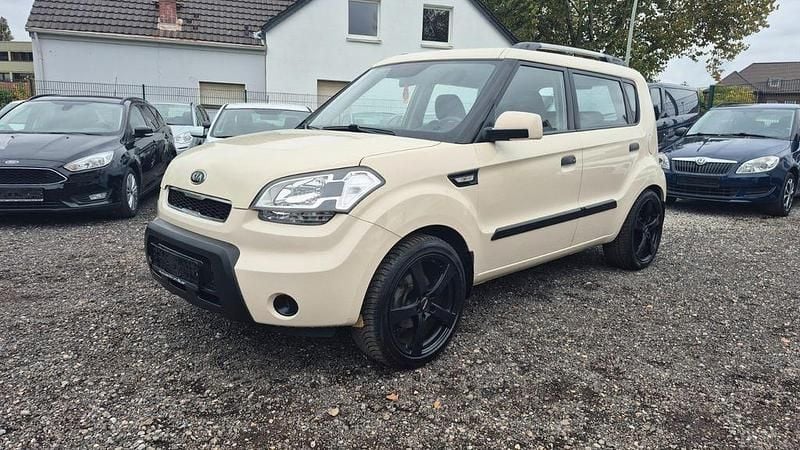 Beige Gebraucht 2010 Kia Soul 2 SUV | 4.790 € (Guter Preis) - Bild 1/4