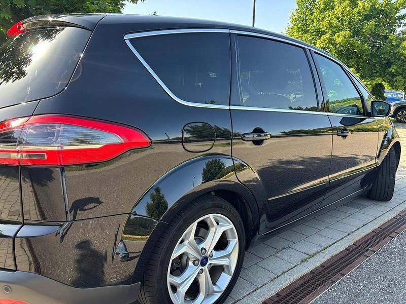 Schwarz Gebraucht 2013 Ford S-MAX S Van / Kleinbus | 9.900 € (Fairer Preis) - Bild 1/4