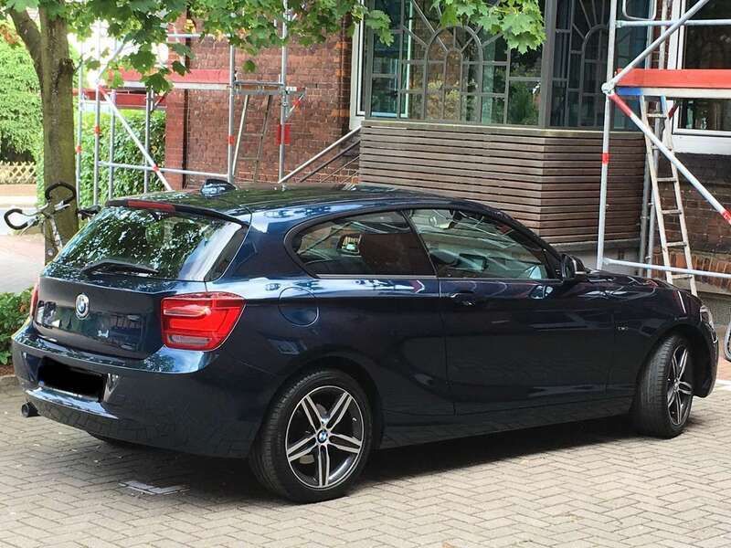 Blau Gebraucht 2015 BMW 118 Kleinwagen | 9.999 € (Fairer Preis) - Bild 1/1