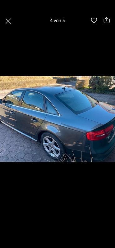 Grau Gebraucht 2015 Audi A4 S-Line Limousine | 12.999 € (Fairer Preis) - Bild 1/4