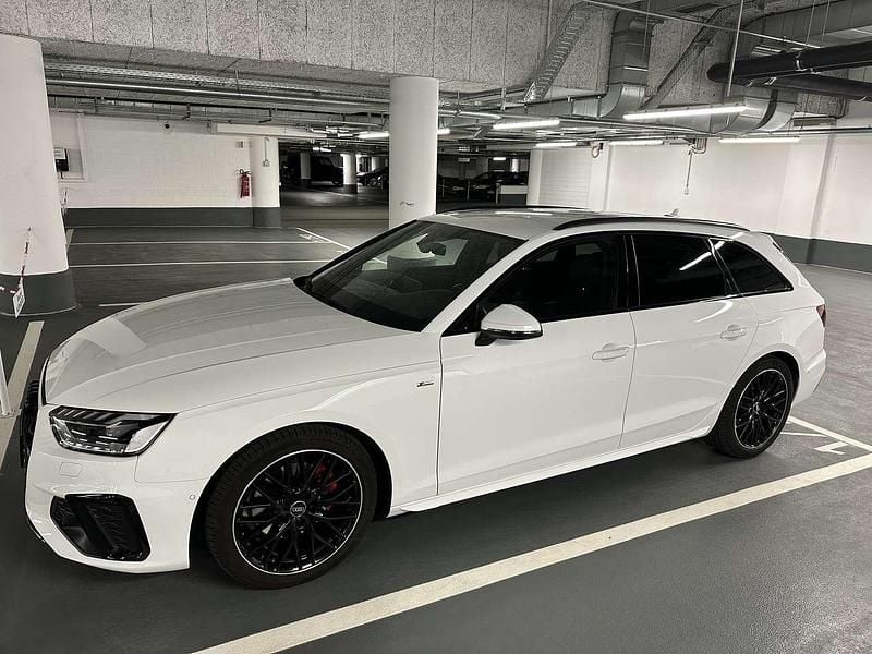Weiß Gebraucht 2020 Audi A4 S-Line Kombi | 27.000 € (Etwas zu teuer) - Bild 1/4