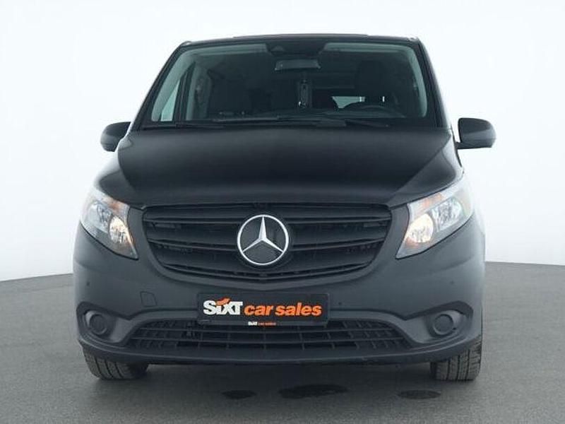 Second-hand Mercedes Vito 163 CP (119 kW) 2024 Negru Van