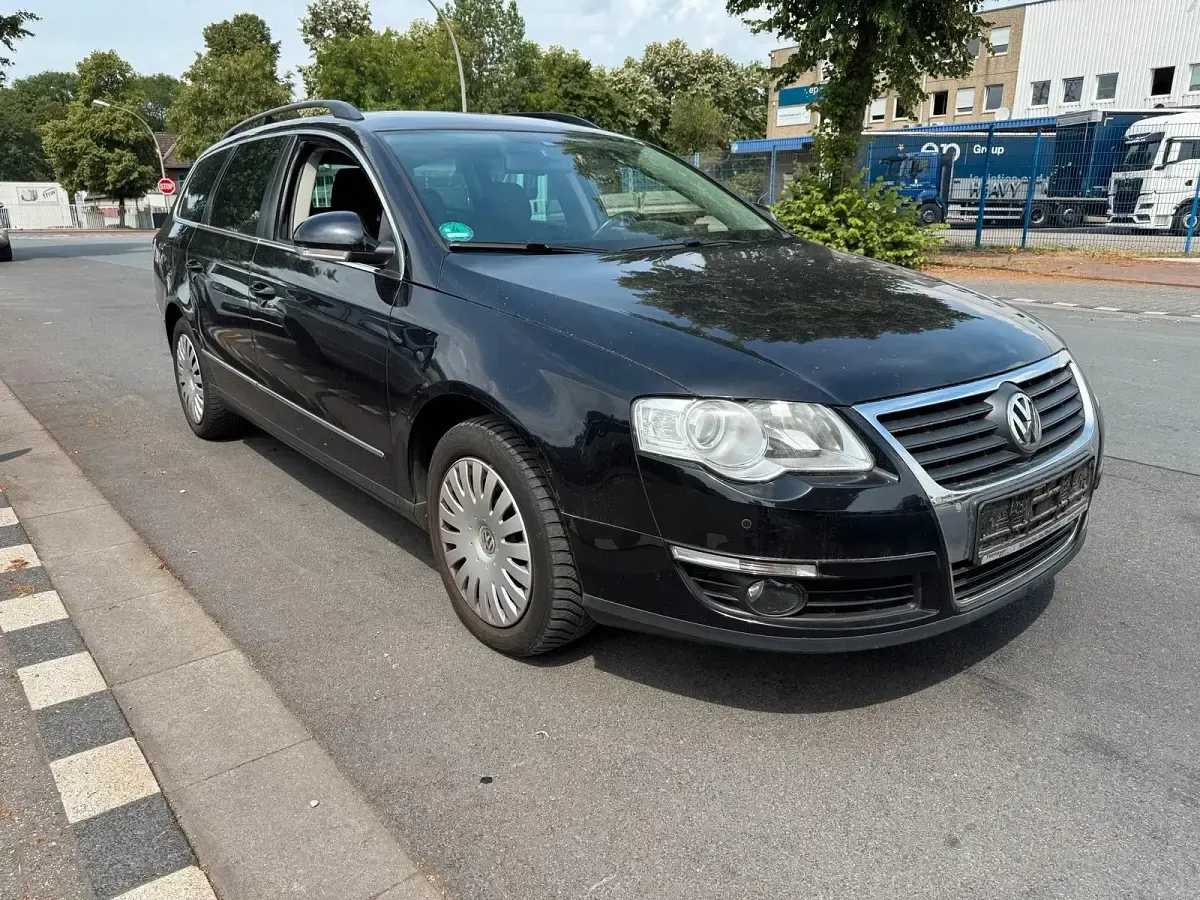 Gebraucht VW Passat 122 PS (89 kW) 2010 Schwarz Kombi