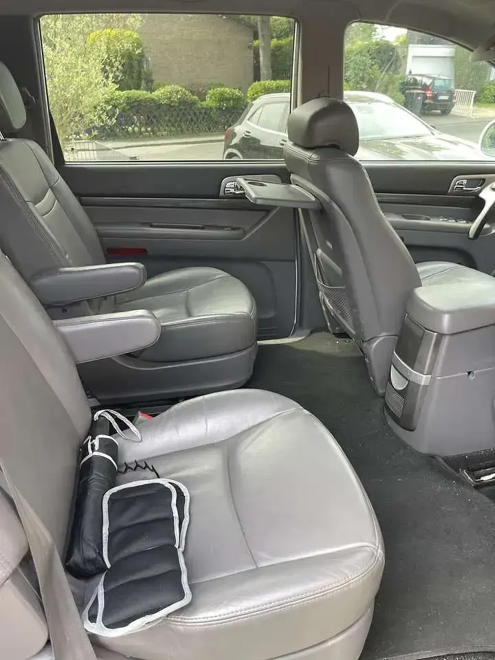 Gebraucht SsangYong Rodius Sapphire 155 PS (114 kW) 2015 Van / Kleinbus