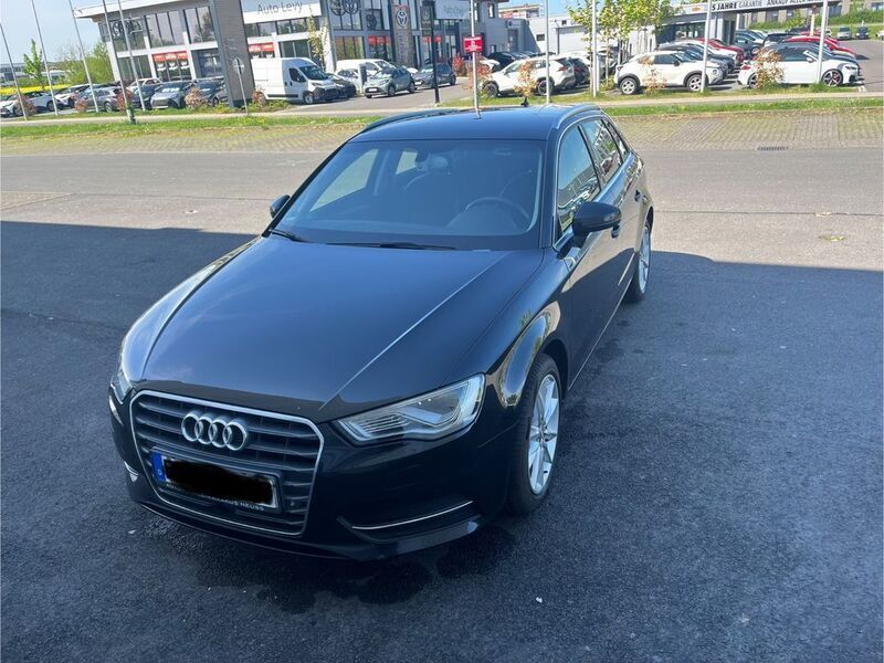 Schwarz Gebraucht 2015 Audi A3 Sportback Ambiente Limousine | 12.800 € (Guter Preis) - Bild 1/4